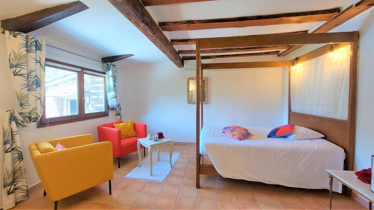 לינה וארוחת בוקר Taradeau La Bergerie Du Moulin (Adults Only) מראה חיצוני תמונה