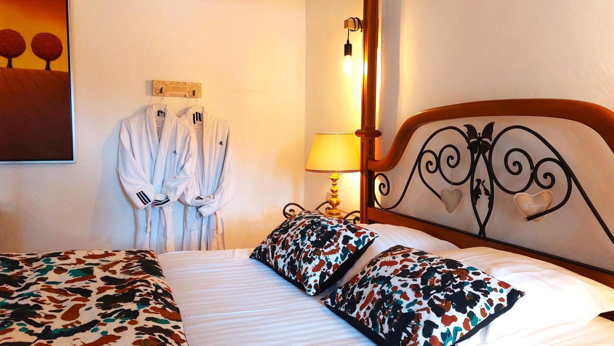 לינה וארוחת בוקר Taradeau La Bergerie Du Moulin (Adults Only) מראה חיצוני תמונה